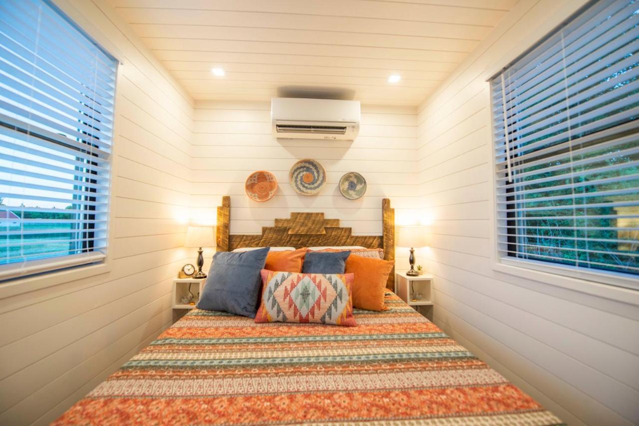 La Casita-Shipping Container House Near Magnolia/Baylor Bellmead Exterior foto